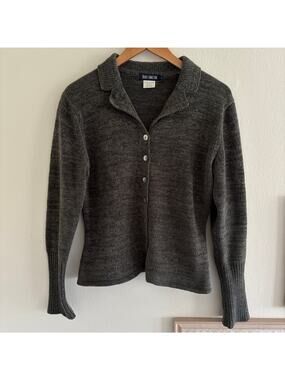Women French Connection knit top | Size: LARGE